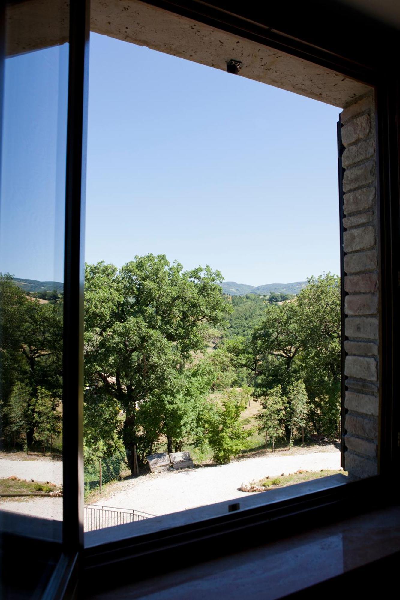 Relais Parco Del Subasio Villa Piano Delle Pieve Luaran gambar
