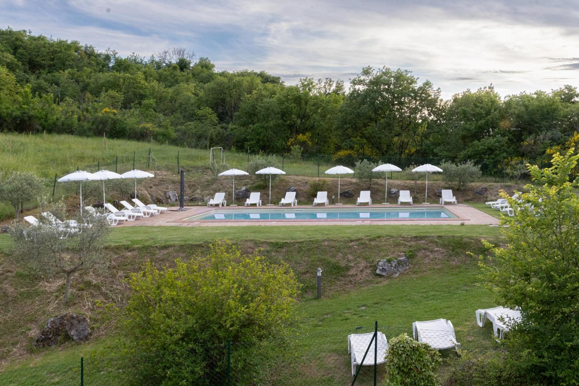 Relais Parco Del Subasio Villa Piano Delle Pieve Luaran gambar