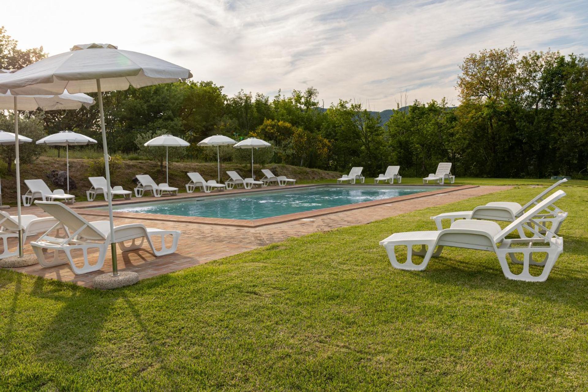 Relais Parco Del Subasio Villa Piano Delle Pieve Luaran gambar
