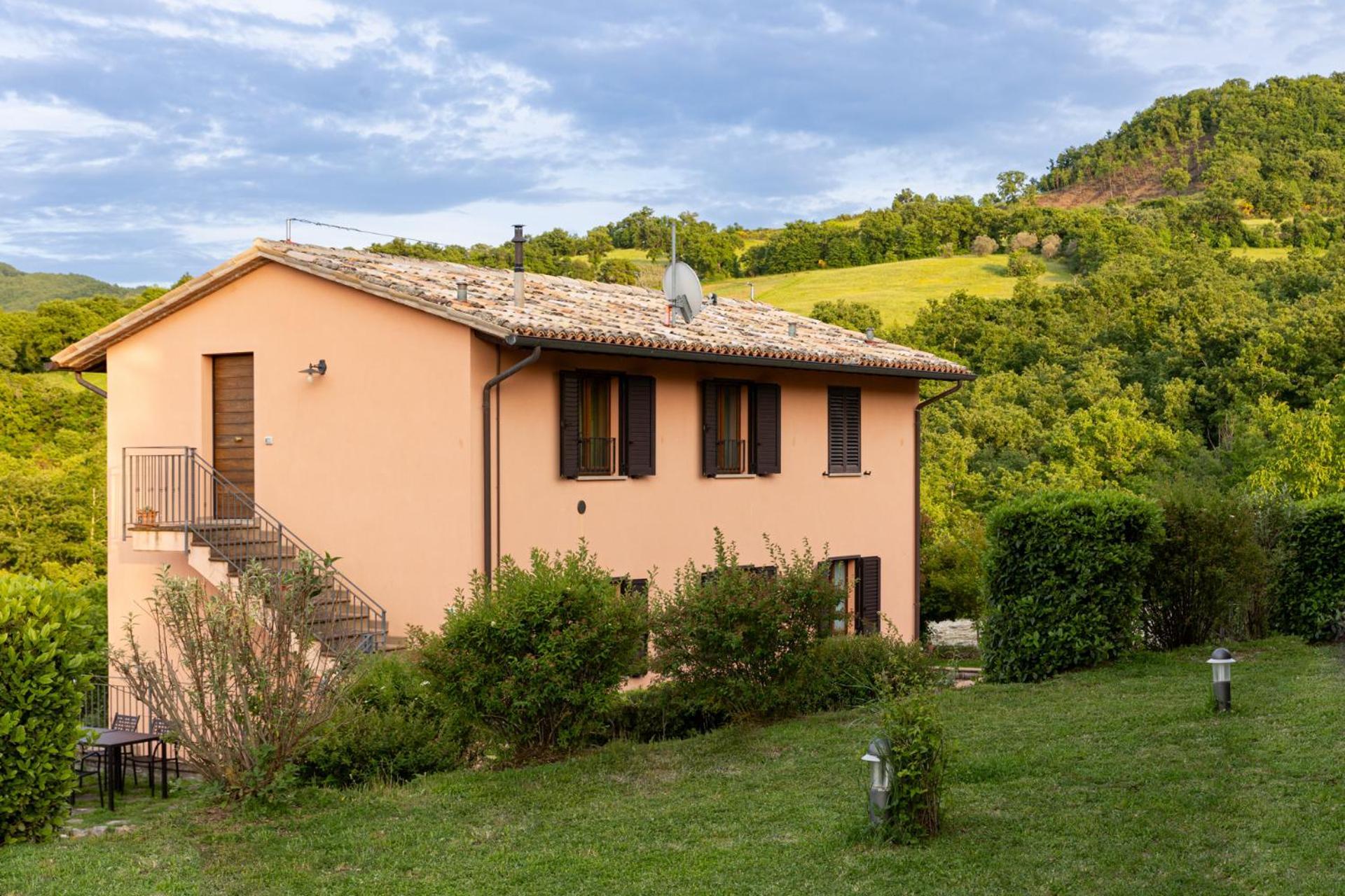 Relais Parco Del Subasio Villa Piano Delle Pieve Luaran gambar