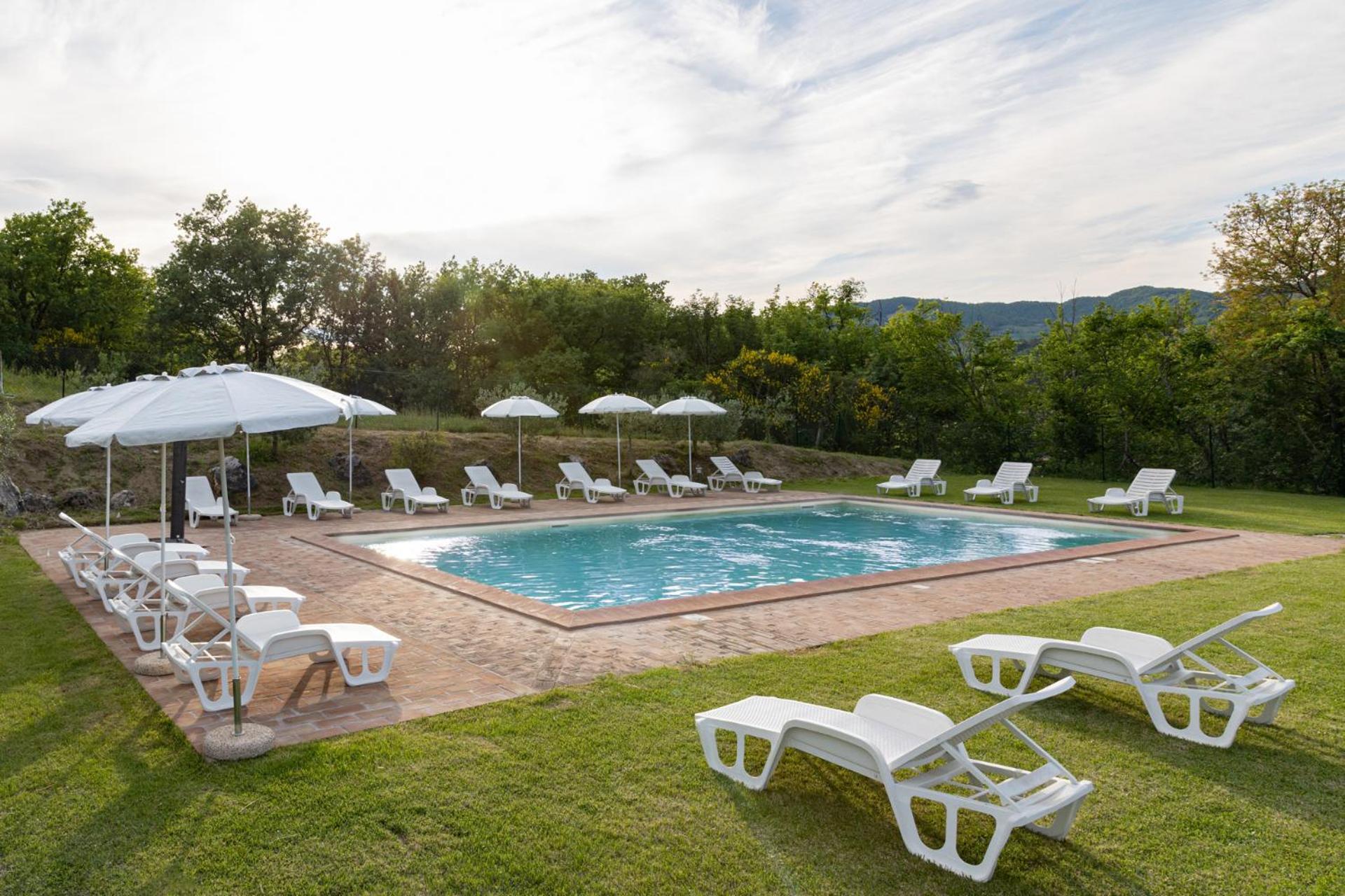 Relais Parco Del Subasio Villa Piano Delle Pieve Luaran gambar