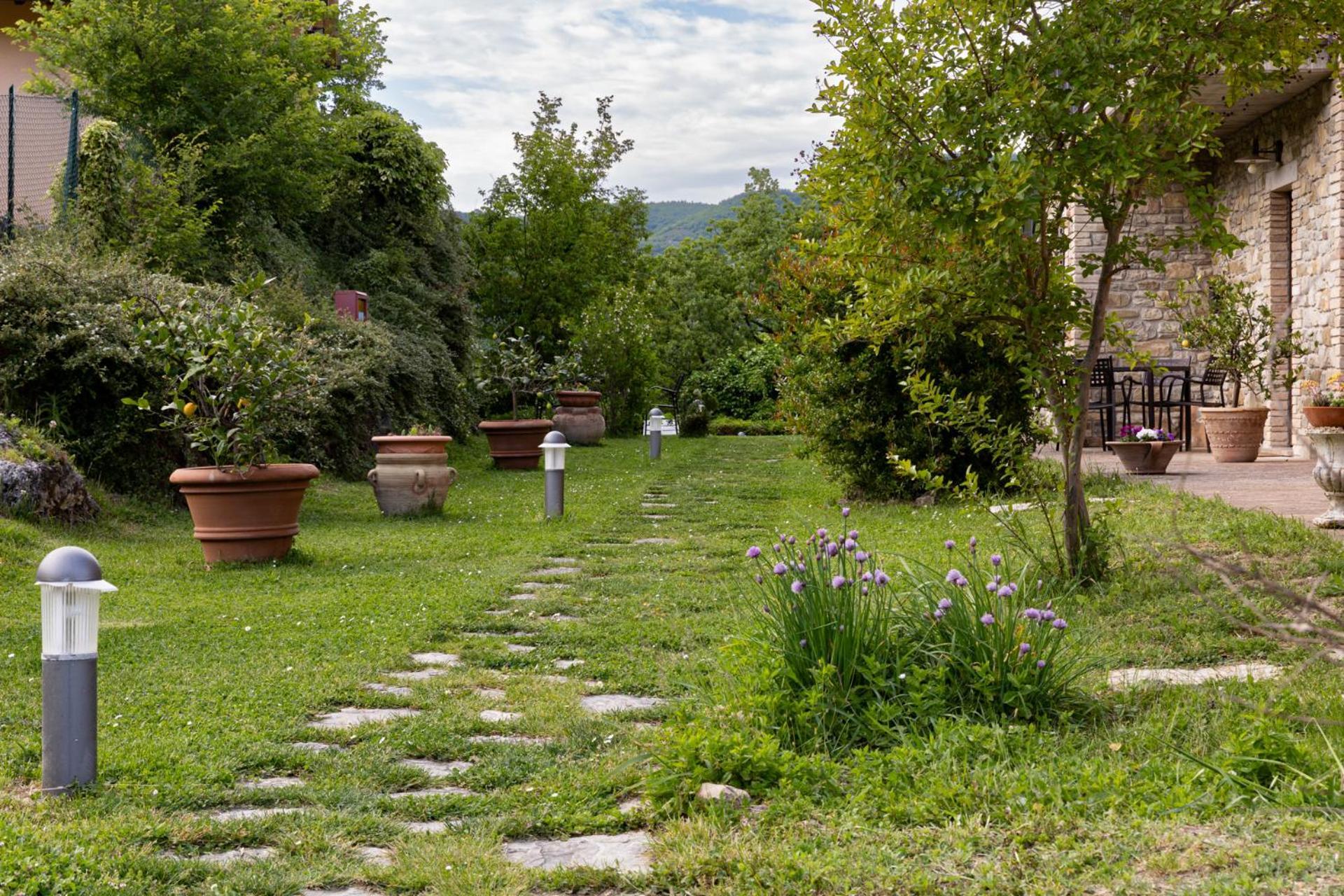 Relais Parco Del Subasio Villa Piano Delle Pieve Luaran gambar