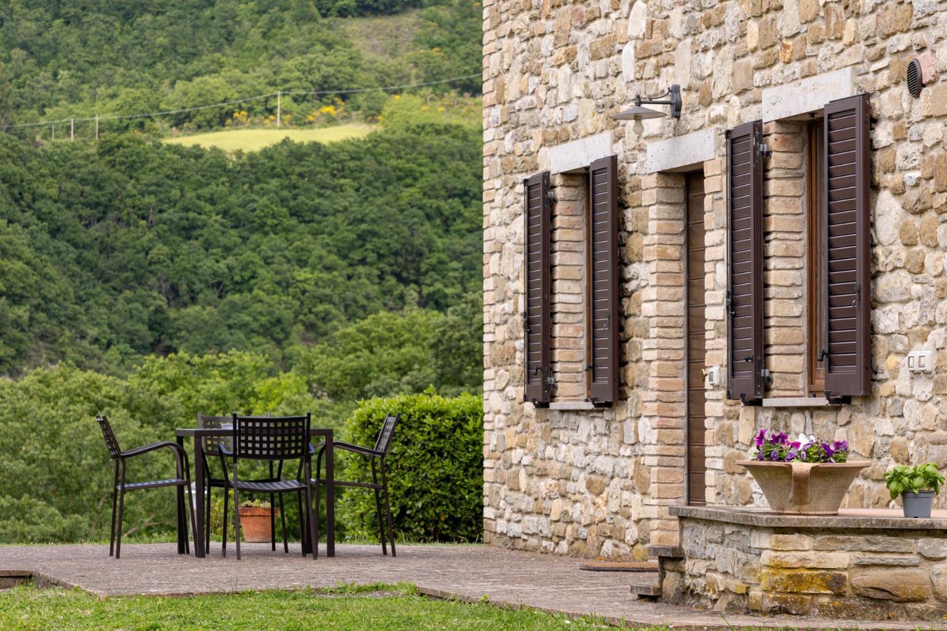 Relais Parco Del Subasio Villa Piano Delle Pieve Luaran gambar