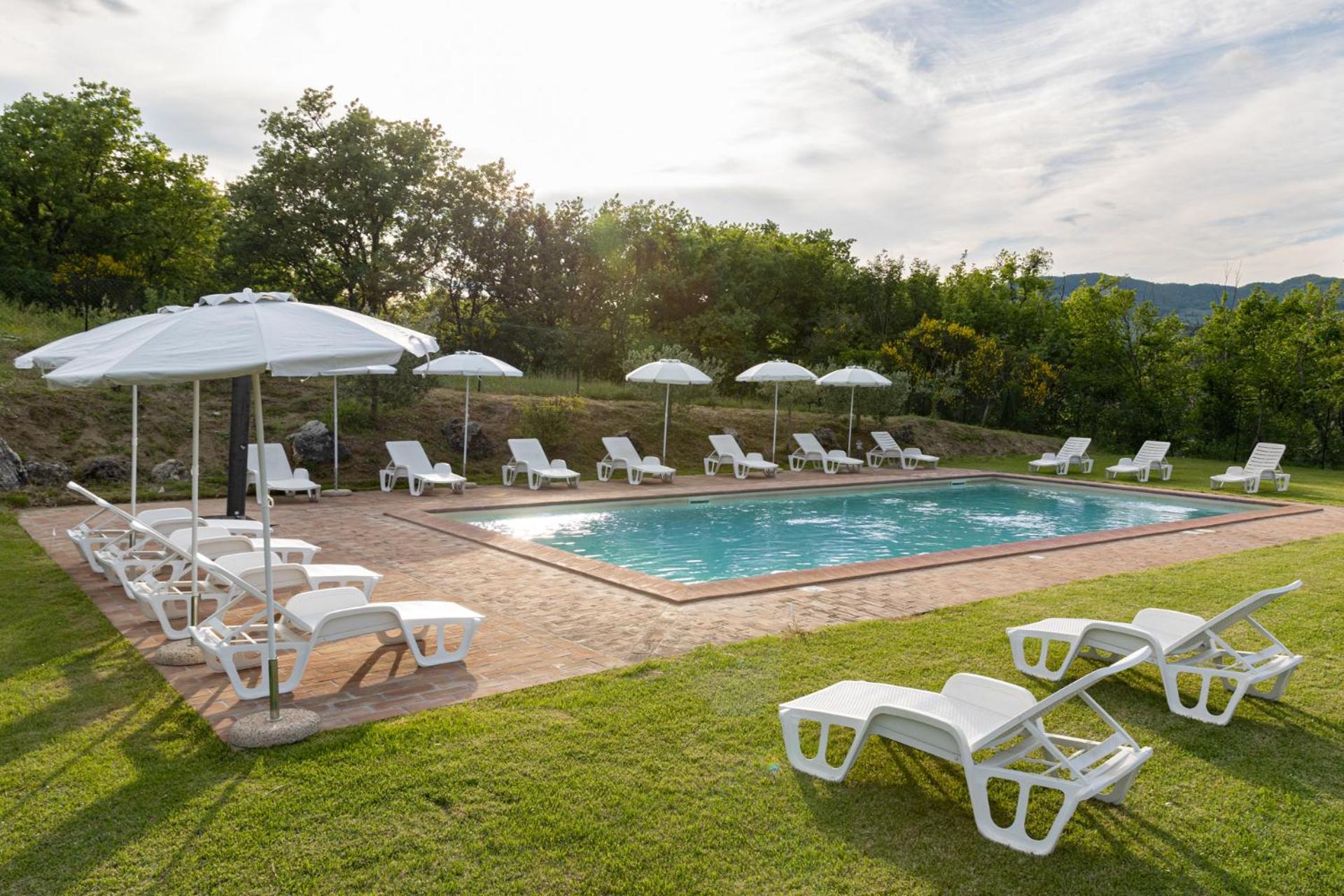 Relais Parco Del Subasio Villa Piano Delle Pieve Luaran gambar
