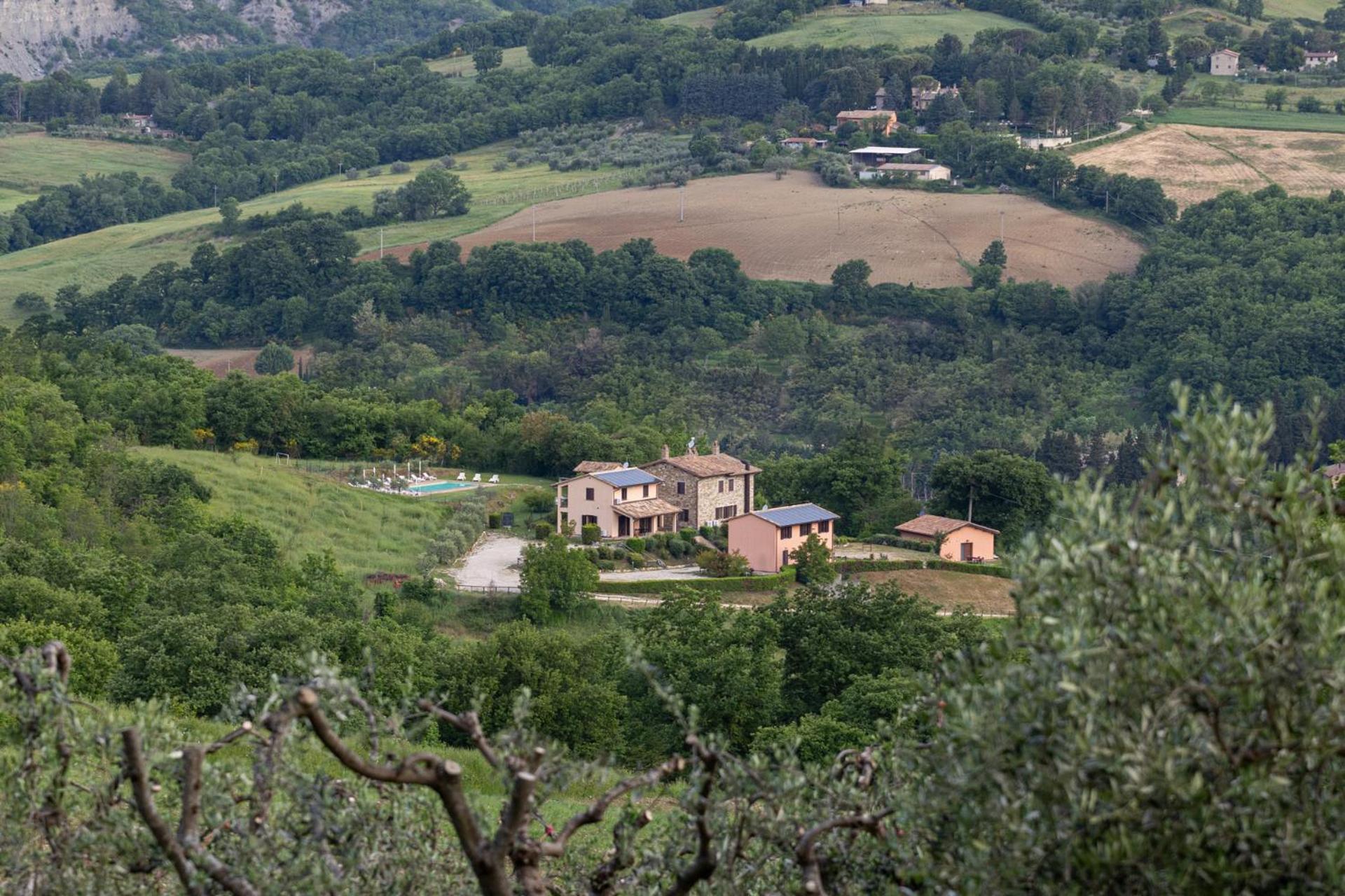 Relais Parco Del Subasio Villa Piano Delle Pieve Luaran gambar