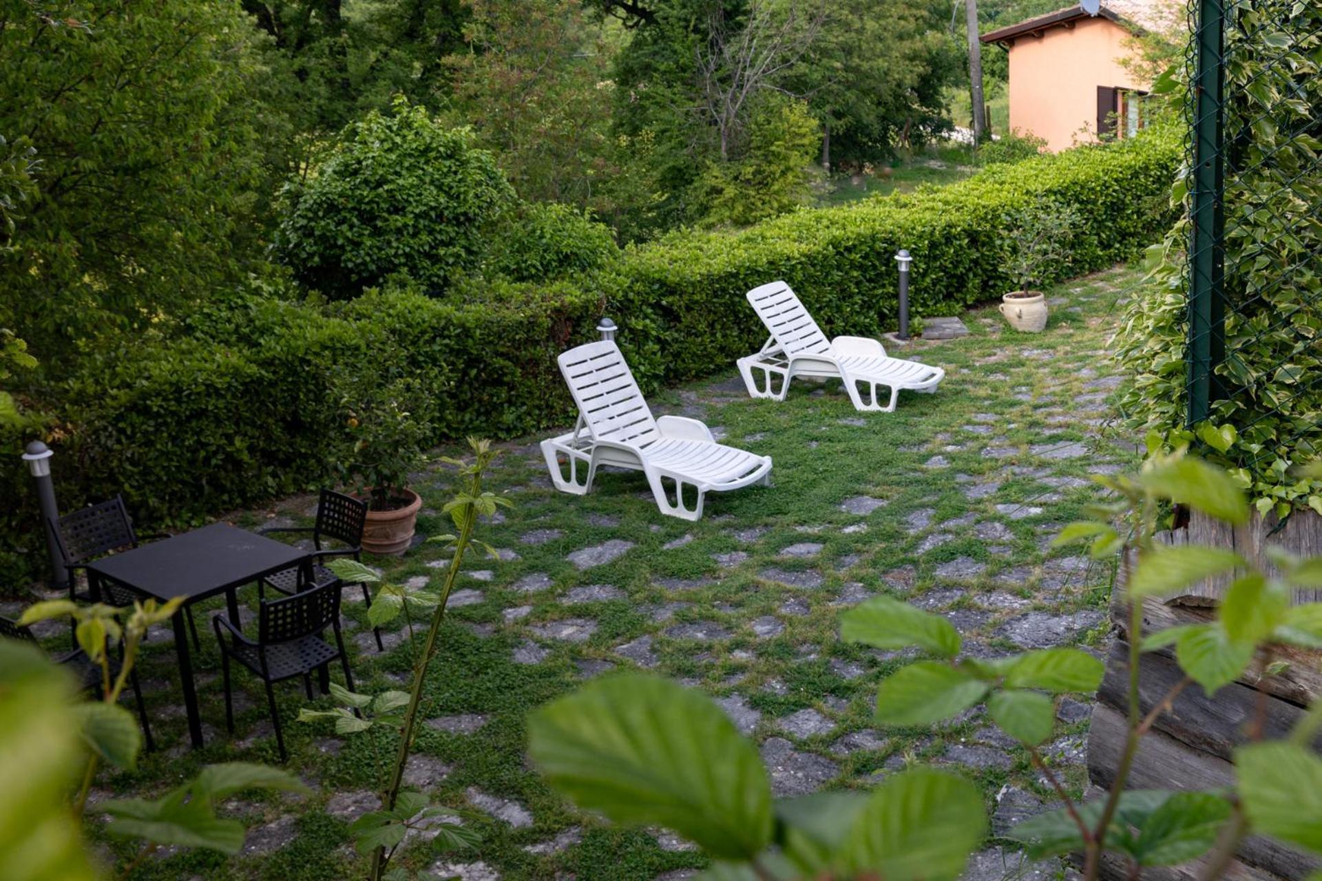 Relais Parco Del Subasio Villa Piano Delle Pieve Luaran gambar
