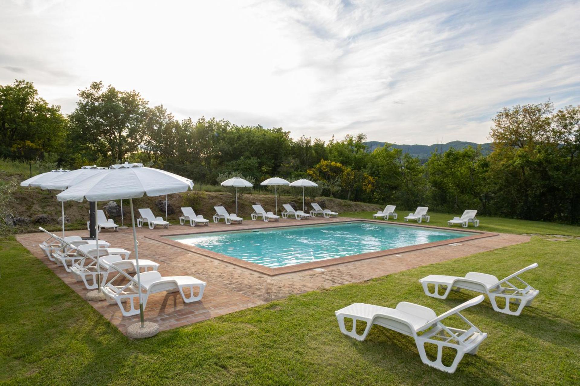 Relais Parco Del Subasio Villa Piano Delle Pieve Luaran gambar